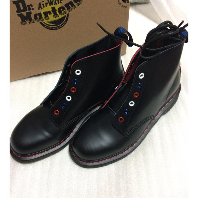 Dr.Martens(ドクターマーチン)の今だけ大幅値下げ中☆希少☆新品未使用☆ドクターマーチン☆青 白 赤 黒☆UK8☆ メンズの靴/シューズ(ブーツ)の商品写真