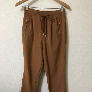 ミスティウーマン(mysty woman)のテーパードパンツ(クロップドパンツ)