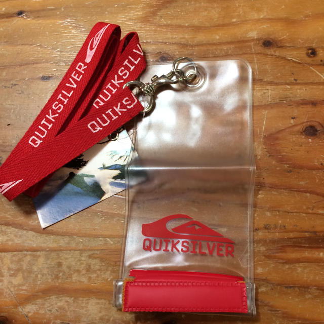 QUIKSILVER(クイックシルバー)の新品【クイックシルバー】 ネックストラップ★パスケース付き★RED メンズのファッション小物(その他)の商品写真