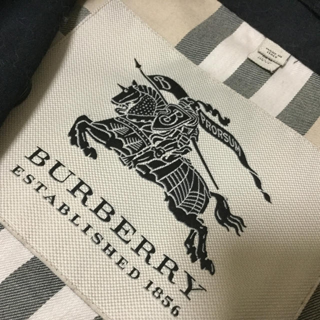 BURBERRY(バーバリー)のゆみ様専用◆バーバリー◆イタリア製 トレンチコートXL 超美品 レディースのジャケット/アウター(トレンチコート)の商品写真