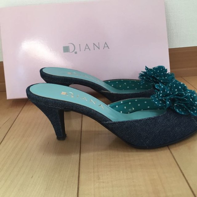 DIANA(ダイアナ)の✨sail✨DIANAダイアナ✨デニムの可愛いミュール✨22 レディースの靴/シューズ(サンダル)の商品写真