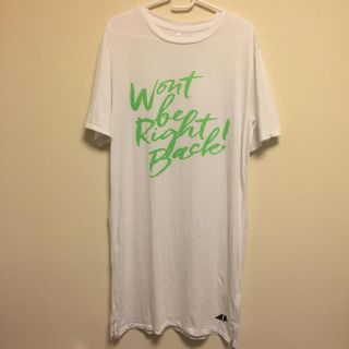 エイチアンドエム(H&M)の激レア H&M × AVICII アビーチー ロング丈 Tシャツ S 美品(Tシャツ/カットソー(半袖/袖なし))