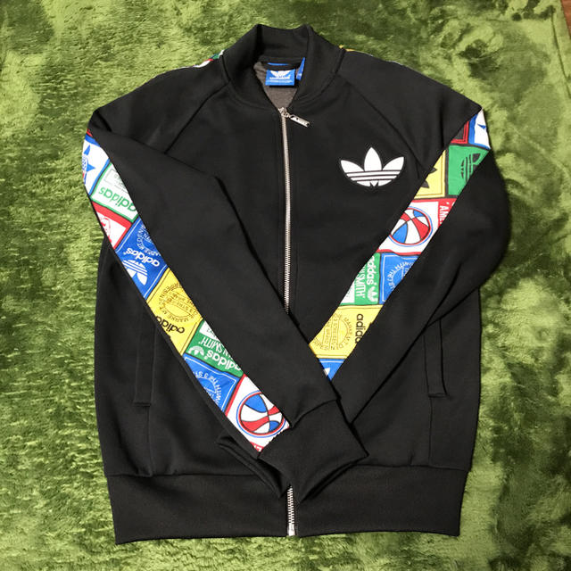 adidas(アディダス)のadidas オリジナルスジャージ メンズのトップス(ジャージ)の商品写真