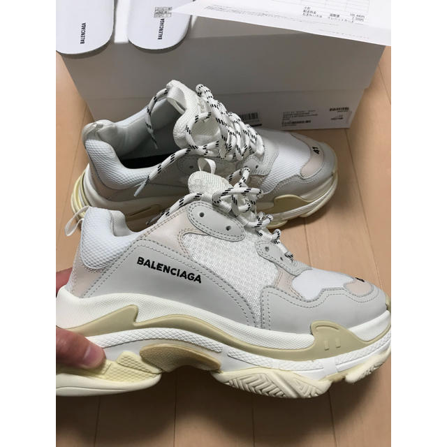 Balenciaga(バレンシアガ)のBALENCIAGA バレンシアガ triples ブラン メンズの靴/シューズ(スニーカー)の商品写真