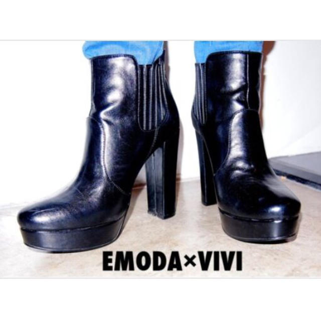EMODA(エモダ)のEMODA ViVi コラボブーツ 美品 レディースの靴/シューズ(ブーツ)の商品写真