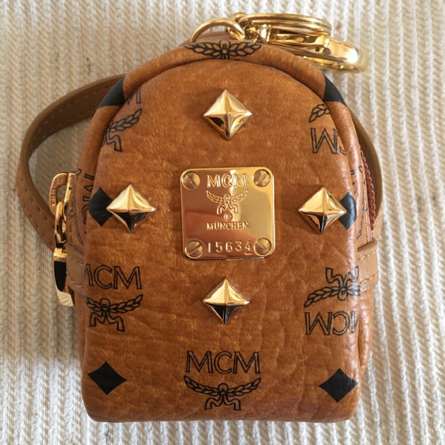 MCM - MCM バッグチャーム ミニリュックチャームの通販 by Polco's ...