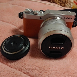パナソニック(Panasonic)の629522or様専用LUMIX G DC-GF9W オレンジ＋望遠レンズ(ミラーレス一眼)