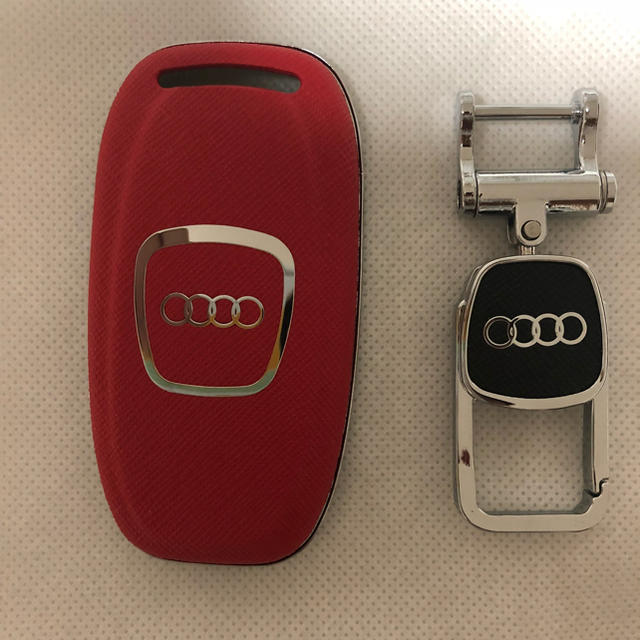 AUDI(アウディ)のAUDI純正アクセサリー キーカバー 自動車/バイクの自動車(車内アクセサリ)の商品写真