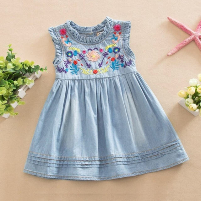 新品未使用☆刺繍デニムワンピース110.120 キッズ/ベビー/マタニティのキッズ服女の子用(90cm~)(ワンピース)の商品写真