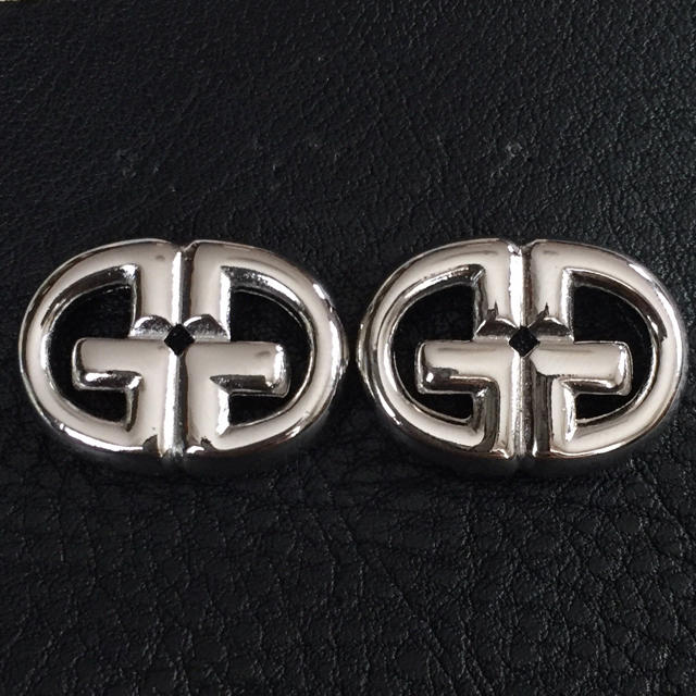 GIVENCHY(ジバンシィ)のmtk様 お取り置き 27日まで レディースのアクセサリー(ピアス)の商品写真