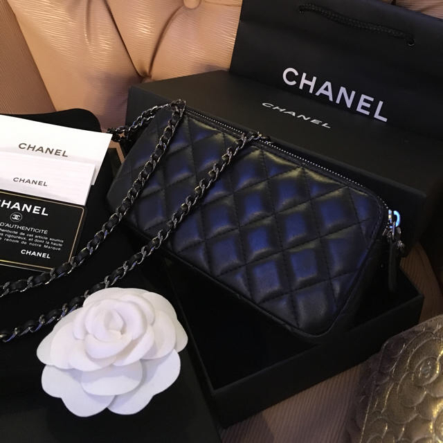 CHANEL(シャネル)のCHANELチェーンウォレット.BK❣️ レディースのバッグ(ショルダーバッグ)の商品写真