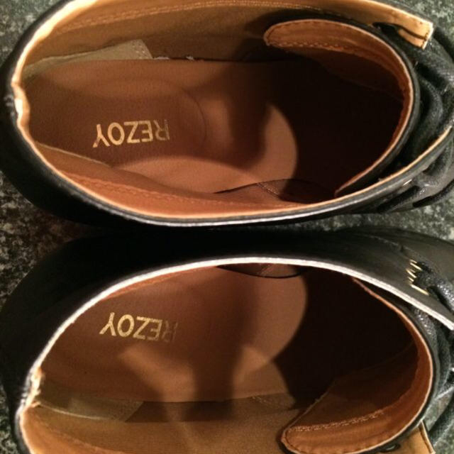 REZOY(リゾイ)のハイカットレースアップレザーブーツ レディースの靴/シューズ(ブーツ)の商品写真
