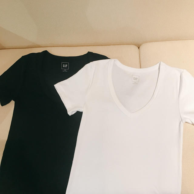 GAP(ギャップ)のGAP 定番 無地 Tシャツ Vネック xxs レディースのトップス(Tシャツ(半袖/袖なし))の商品写真