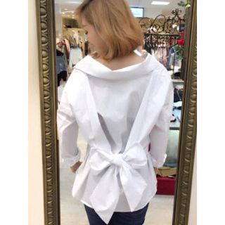 ダチュラ(DaTuRa)の新品♡DaTuRa バッグリボンシャツ♡(シャツ/ブラウス(長袖/七分))