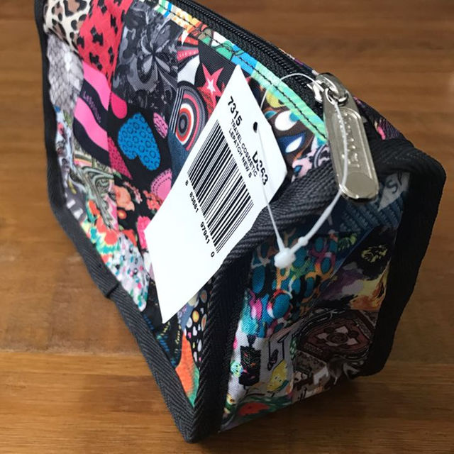 LeSportsac(レスポートサック)のレスポートサック ポーチ レディースのバッグ(ボディバッグ/ウエストポーチ)の商品写真