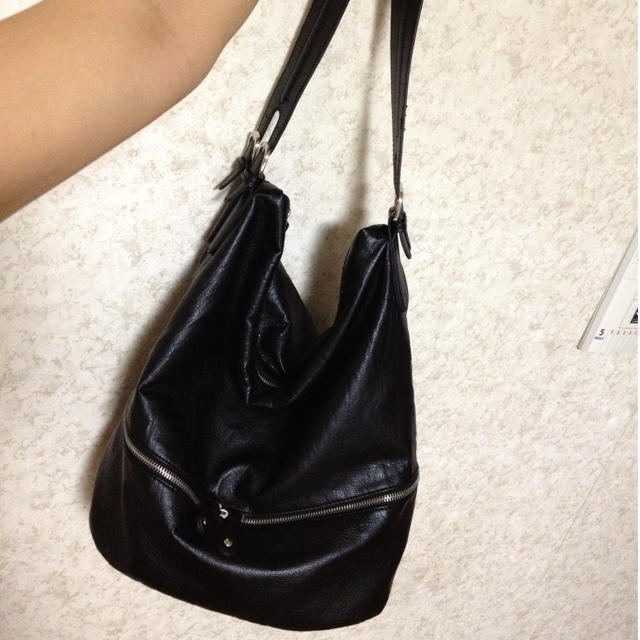 H&M(エイチアンドエム)のＨ&Ｍかばん レディースのバッグ(ショルダーバッグ)の商品写真