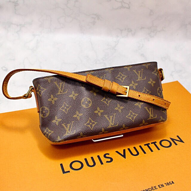 Louis Vuitton 斜めがけショルダーバッグ モノグラムレディース