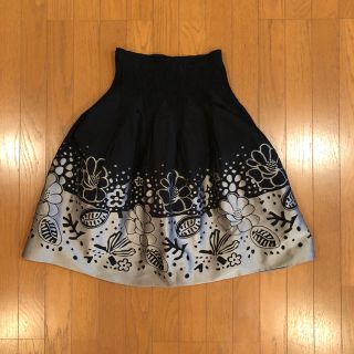 ヒロコビス(HIROKO BIS)の☆美品☆ヒロコビスの素敵なスカート(ひざ丈スカート)