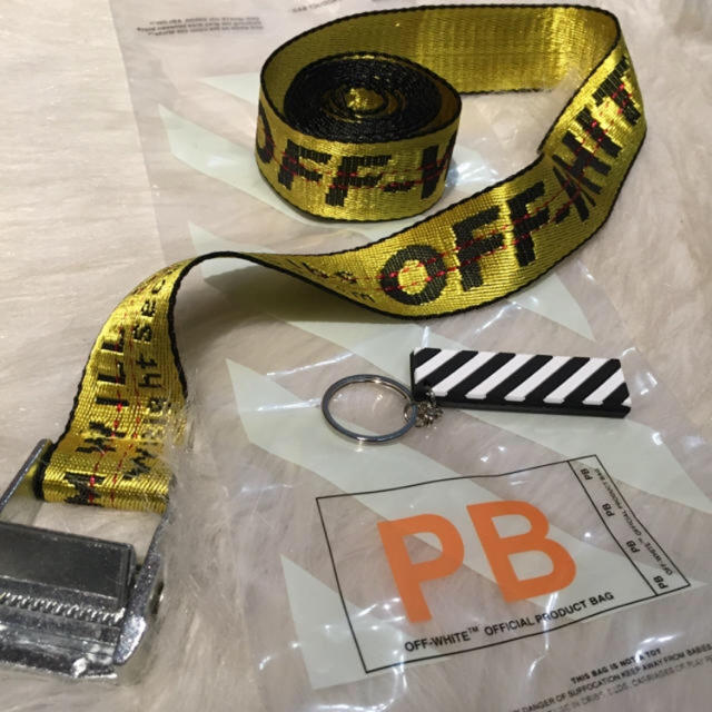 OFF-WHITE(オフホワイト)のoff-whiteロングベルト値下げ交渉受けます メンズのファッション小物(ベルト)の商品写真