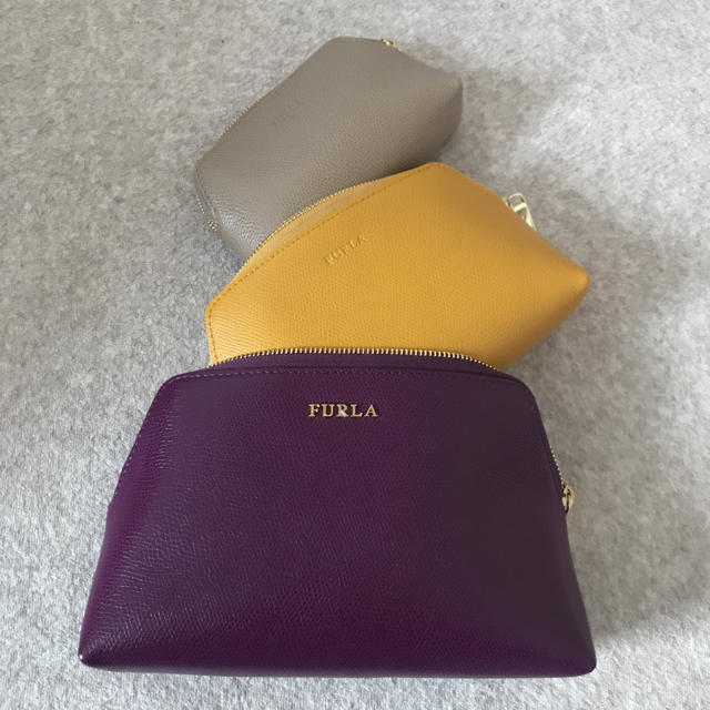 Furla(フルラ)の【新品】【値下げ】FURLA フルラポーチ3点セット（未使用） レディースのファッション小物(ポーチ)の商品写真