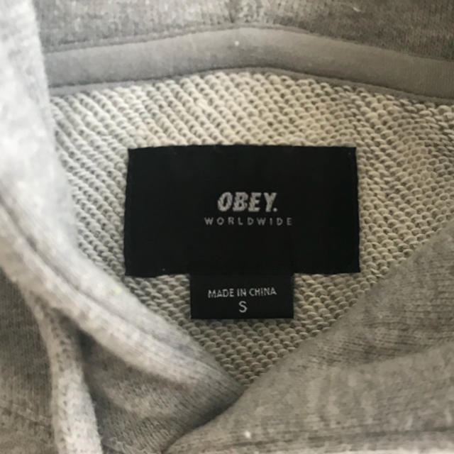 OBEY(オベイ)のOBEY ロゴパーカー メンズのトップス(パーカー)の商品写真