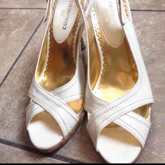 白サンダルコルクヒール レディースの靴/シューズ(サンダル)の商品写真