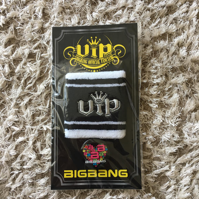 BIGBANG(ビッグバン)のBIGBANG リストバンド エンタメ/ホビーのタレントグッズ(アイドルグッズ)の商品写真