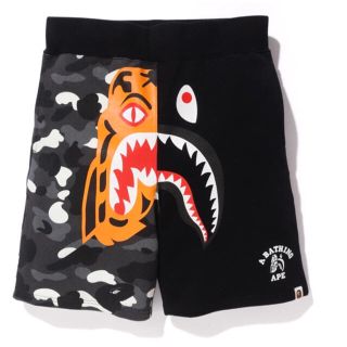 アベイシングエイプ(A BATHING APE)のapeタイガーシャークパンツ(ショートパンツ)