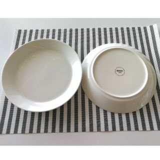 イッタラ(iittala)のarin 様専用☆　イッタラ　プレート　23cm 　ホワイト　2枚です☆(食器)