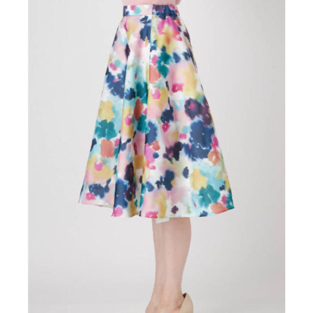 MERCURYDUO(マーキュリーデュオ)のマーキュリーデュオ 3D水彩 スカート フラワー レディースのスカート(ひざ丈スカート)の商品写真