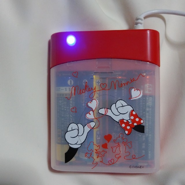Disney(ディズニー)のモバイルバッテリーチャージャー　単３電池用 スマホ/家電/カメラのスマートフォン/携帯電話(バッテリー/充電器)の商品写真