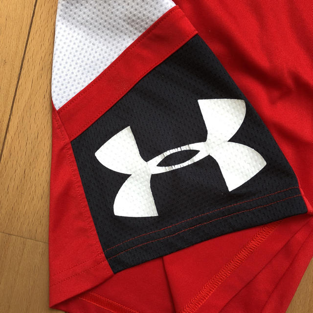 UNDER ARMOUR(アンダーアーマー)のアンダーアーマー YLG 150 バスケ ハーフパンツ スポーツ/アウトドアのスポーツ/アウトドア その他(バスケットボール)の商品写真