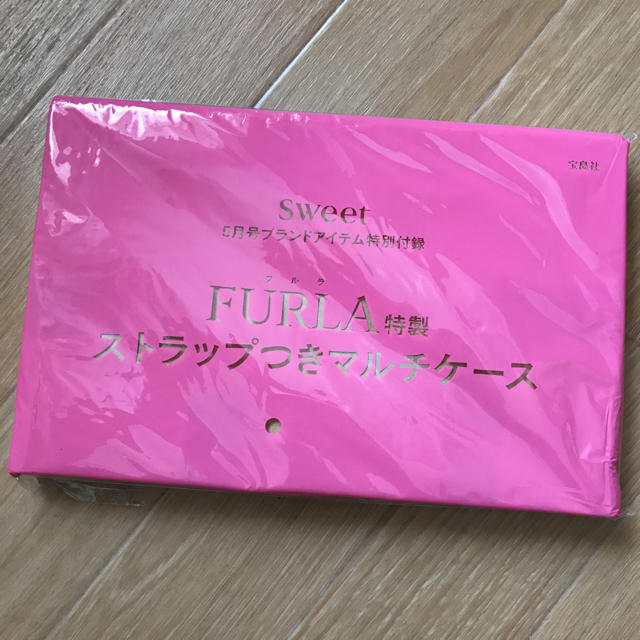 Furla(フルラ)のとむたむ様専用 FURLA ストラップつきマルチケース レディースのファッション小物(ポーチ)の商品写真