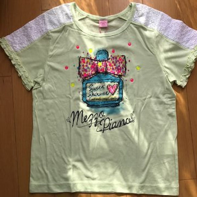 mezzo piano(メゾピアノ)の未使用♪メゾピアノJr.♪パフュームボトルTシャツ（M・150） キッズ/ベビー/マタニティのキッズ服女の子用(90cm~)(その他)の商品写真