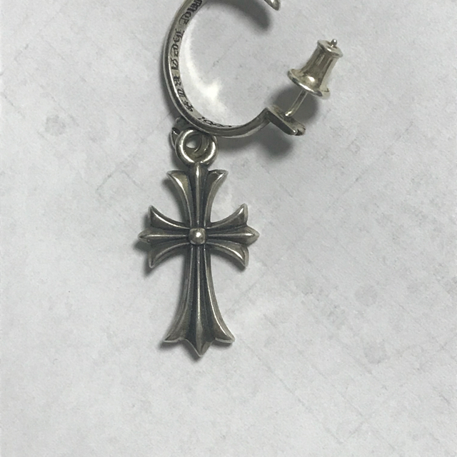 Chrome Hearts(クロムハーツ)のChrome Hearts クロムハーツ タイニークロス 正規品 メンズのアクセサリー(ピアス(片耳用))の商品写真