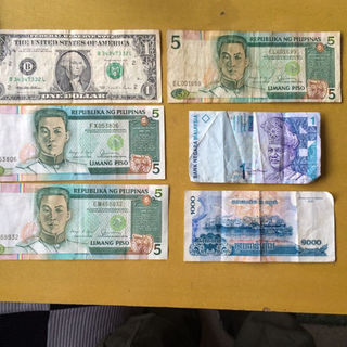 外国紙幣。マレーシア、米国、フィリピン、カンボジア(貨幣)