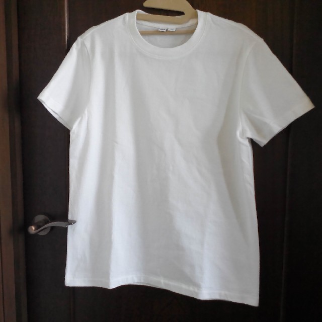 UNIQLO(ユニクロ)のユニクロ　白Tシャツ レディースのトップス(Tシャツ(半袖/袖なし))の商品写真
