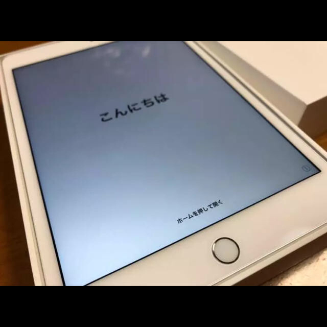 流行 Apple - 美品 iPad mini4 au 16GB シルバー+ケースおまけ タブレット