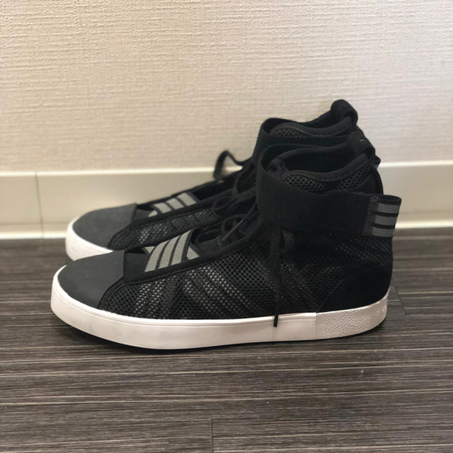 Y-3(ワイスリー)の【r.n様専用】Y−3 LOOP COURT HI 22.5㎝ レディースの靴/シューズ(スニーカー)の商品写真