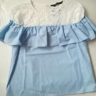 ザラ(ZARA)の専用　　新品　ZARA　レースフリルシャツ(シャツ/ブラウス(半袖/袖なし))