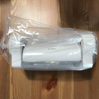 トウトウ(TOTO)の【新品未使用】TOTO トイレットペーパーホルダー(トイレ収納)