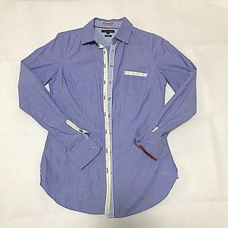 トミーヒルフィガー(TOMMY HILFIGER)のTOMMY HILFIGERシャツ(シャツ/ブラウス(長袖/七分))