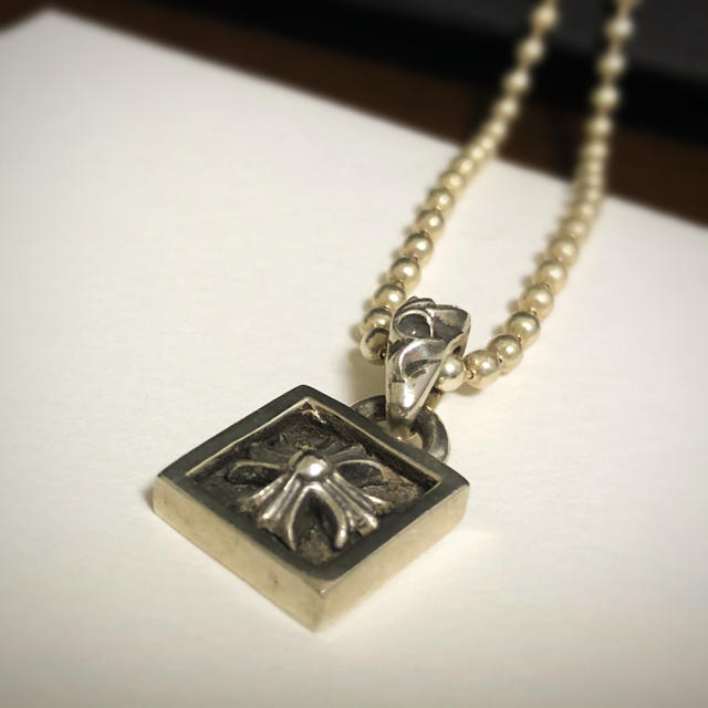 Chrome Hearts(クロムハーツ)のChromeHearts フレームド CH プラスチャーム  メンズのアクセサリー(ネックレス)の商品写真