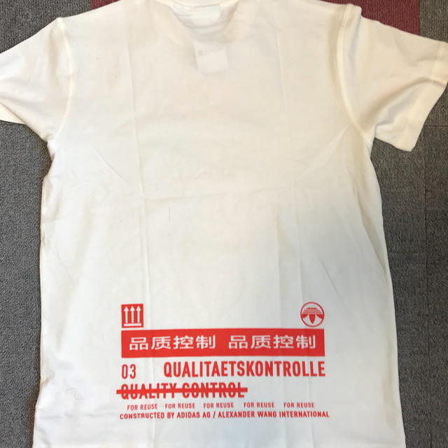 Alexander Wang(アレキサンダーワン)の即日発送 アディダス アレキサンダーワン グラフィックTシャツ Mサイズ メンズのトップス(Tシャツ/カットソー(半袖/袖なし))の商品写真