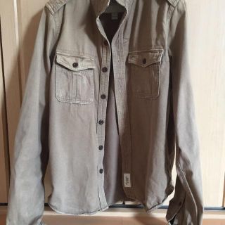 アバクロンビーアンドフィッチ(Abercrombie&Fitch)のアバクロ 長袖 カーキ シャツ(シャツ)