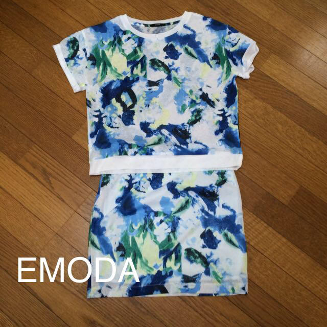 EMODA(エモダ)のセットアップ レディースのレディース その他(セット/コーデ)の商品写真