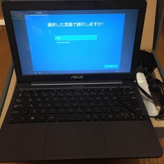 エイスース(ASUS)のasus E203NA-464G 美品(ノートPC)