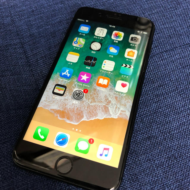 iPhone(アイフォーン)の（超美品）iPhone8 plus スペースグレー au 256GB   スマホ/家電/カメラのスマートフォン/携帯電話(スマートフォン本体)の商品写真