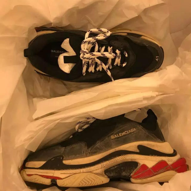 Balenciaga(バレンシアガ)のBALENCIAGA triple s 41 スニーカー ノアール ダート加工 メンズの靴/シューズ(スニーカー)の商品写真