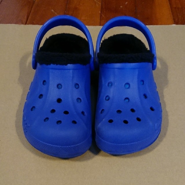 crocs(クロックス)の【専用】キッズ  クロックス  キッズ/ベビー/マタニティのキッズ靴/シューズ(15cm~)(サンダル)の商品写真